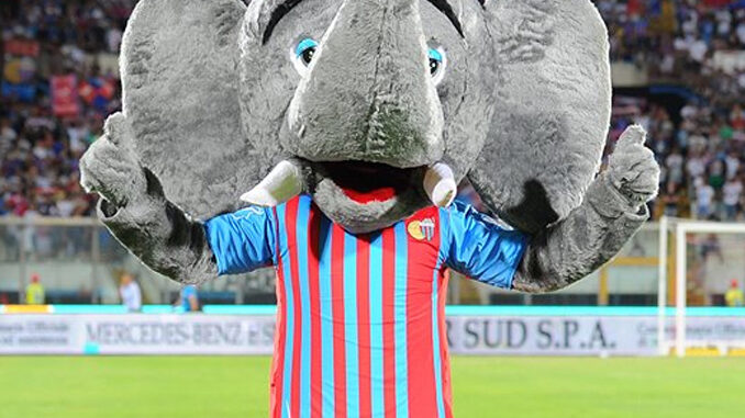 Mascotes do campeonato italiano - Catania Elefante Mascotes do campeonato italiano - Catania Elefante