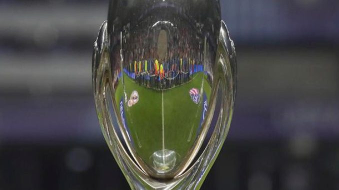 Supercopa da Europa - Bayern Sevilla com torcedores